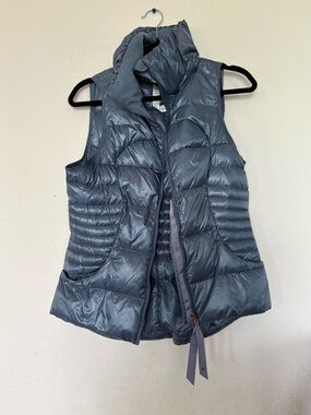 lululemon athletica Quilted Puffer Vest in Slate Blue-Gray